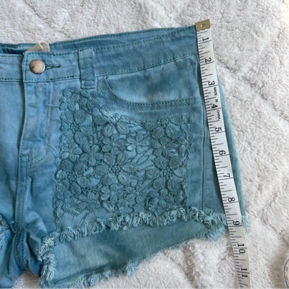 Anthropologie X Black Sheep | Green Floral Lace Front Shorts | Size 29 - Picture 7 of 9